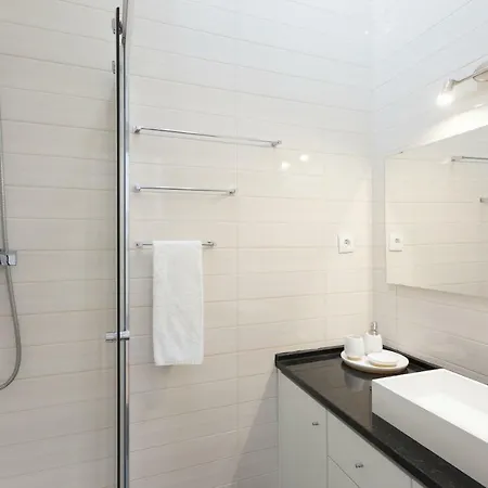 Bohemian Loft In Principe Real 리스본